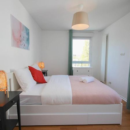 Apartment In Residence With Balcony And Parking ليل المظهر الخارجي الصورة