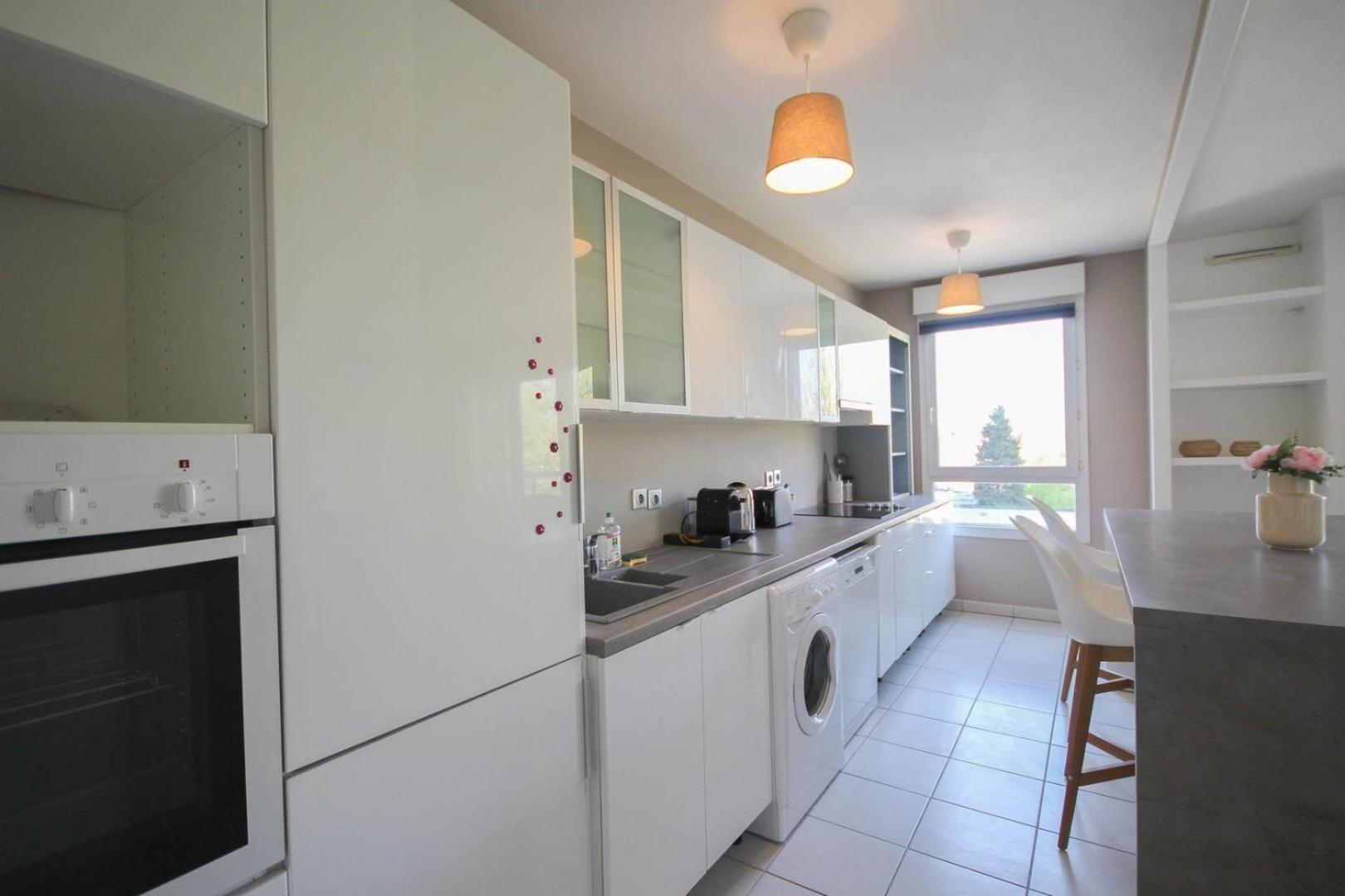 Apartment In Residence With Balcony And Parking ليل المظهر الخارجي الصورة