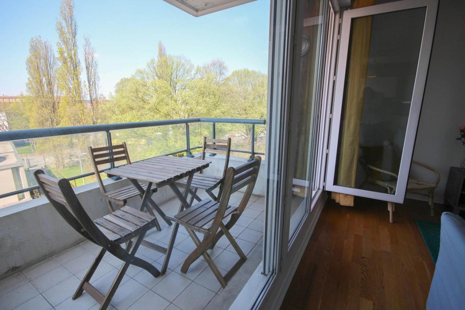 Apartment In Residence With Balcony And Parking ليل المظهر الخارجي الصورة